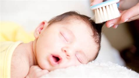 bebeğin 7 gün saçının kesilmesi faydaları